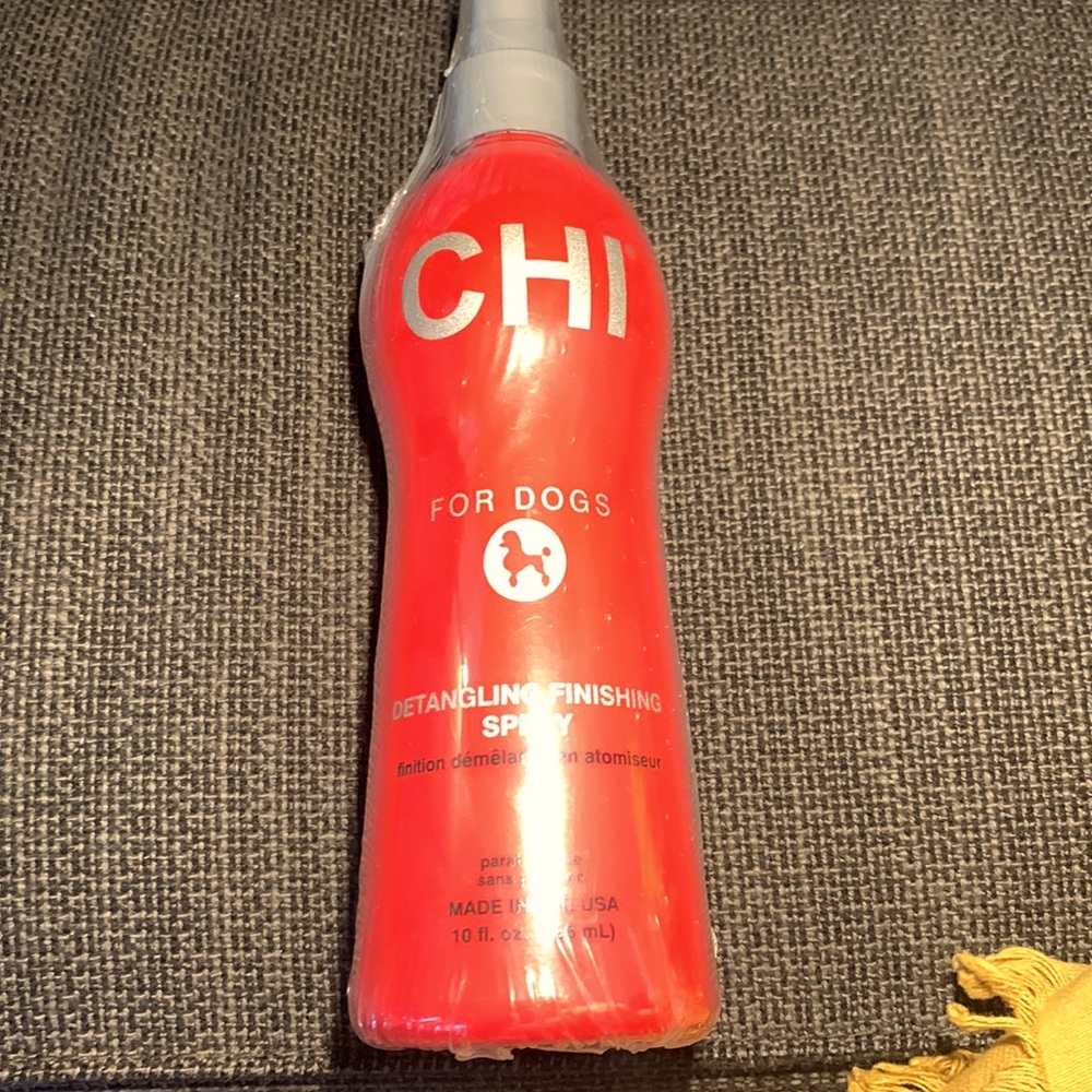 NEW in wrapping - CHI for dogs. Detangling finishing spray